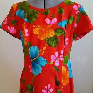 Vintage Ui-MaiKai Classic Hawaiian Maxi Dress